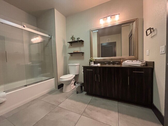 Building Photo - 24505 Town Center Dr