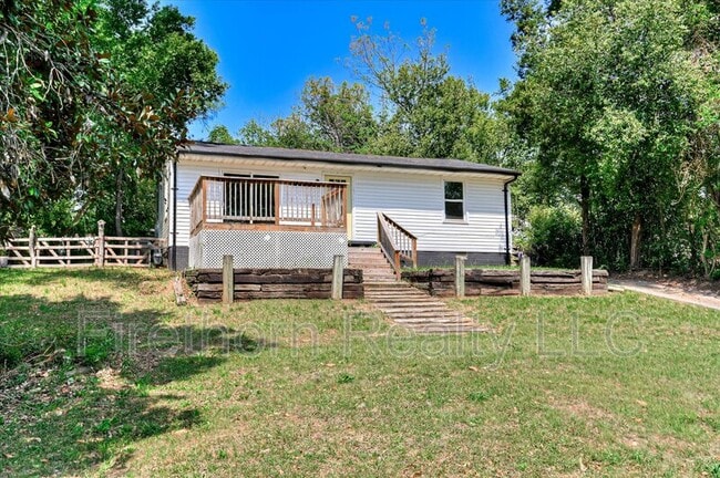 Building Photo - 1026 Weston St