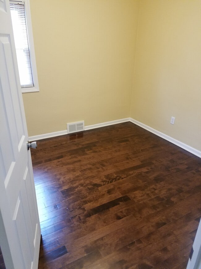 Building Photo - 5333 N 51st Blvd