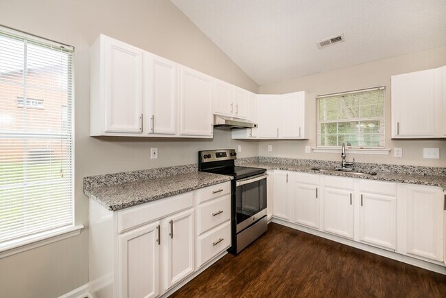 Building Photo - 3205 Bob White Cir