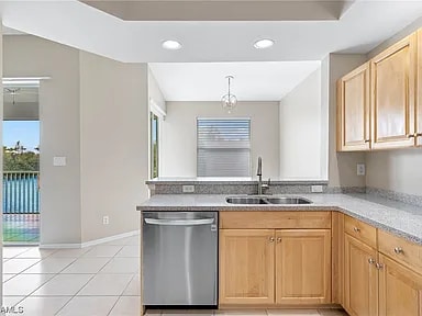 Building Photo - 14040 Eagle Ridge Lakes Dr