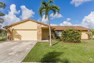 Building Photo - 306 La Mancha Ave