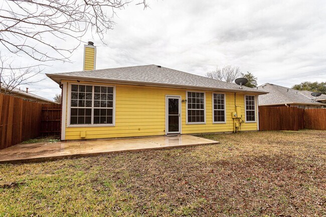 Building Photo - 1235 Blackthorn Dr