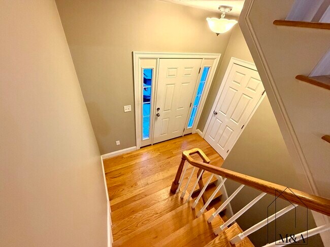 Building Photo - 46B Dominion Rd