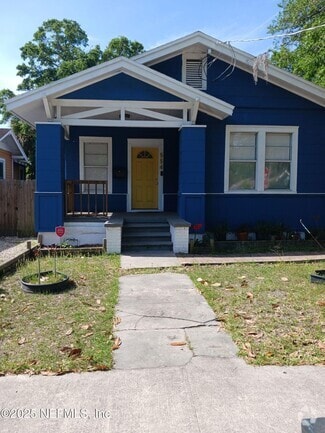 Building Photo - 554 W 18th St