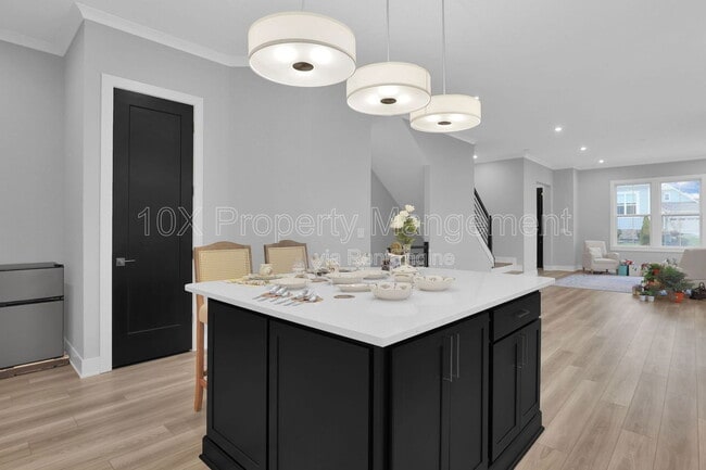 Building Photo - 105 Encore Park Bend