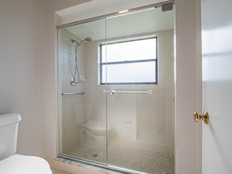 Building Photo - 13312 Touchstone Plz