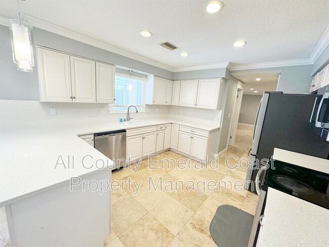 Building Photo - 847 Kell Aire Dr