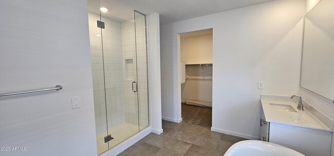 Building Photo - 5050 W Hunter Trl