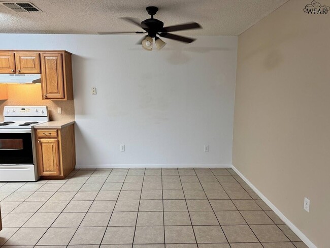 Building Photo - 5426 Ricci St