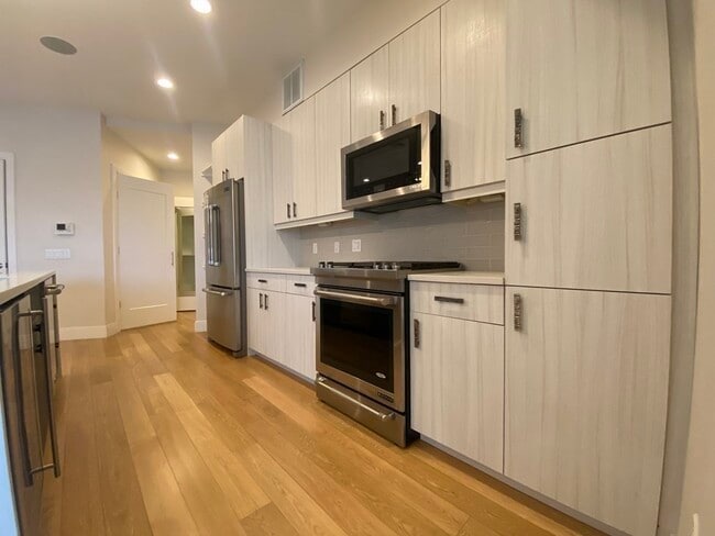 Building Photo - 488 Dorchester Ave