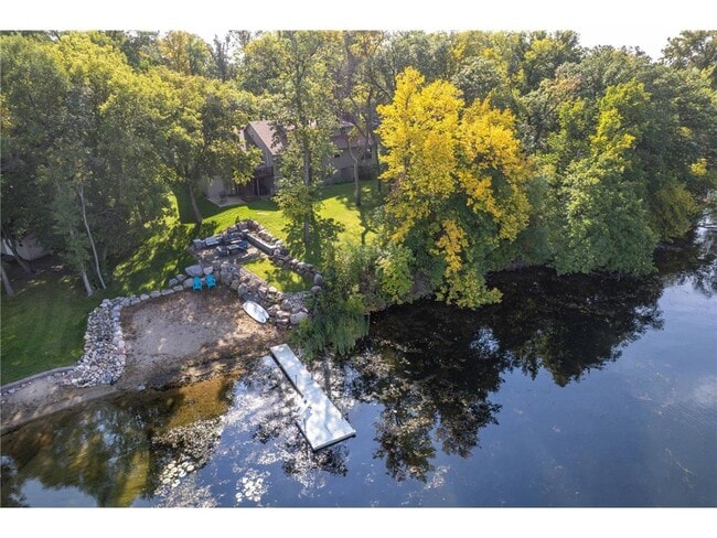 Building Photo - 1409 Hoot Lake Dr