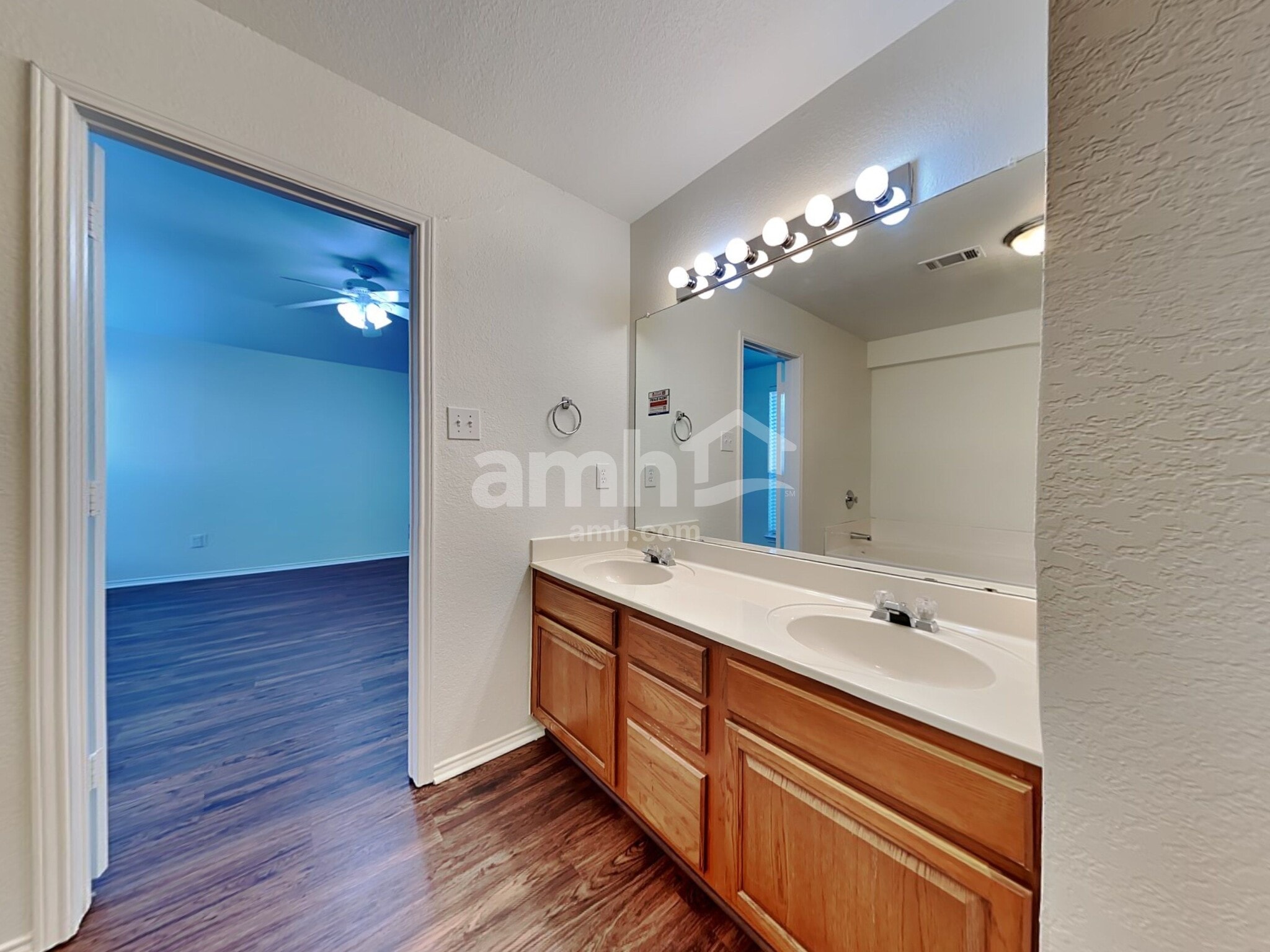 Building Photo - 8829 Stirrup Way