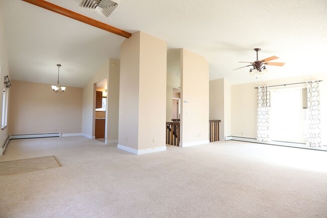 Building Photo - 3 bed, 1.5 bath house