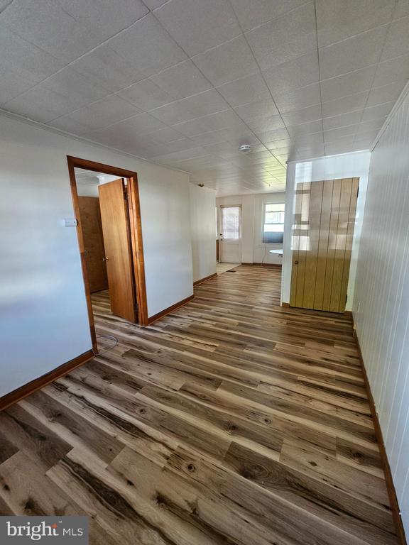 Building Photo - 303 Delaware Cir