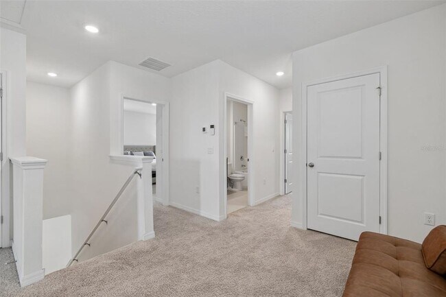 Building Photo - 17053 Oval Rum Dr