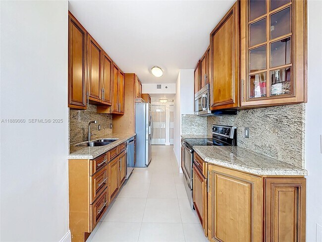 Building Photo - 1000 W Island Blvd