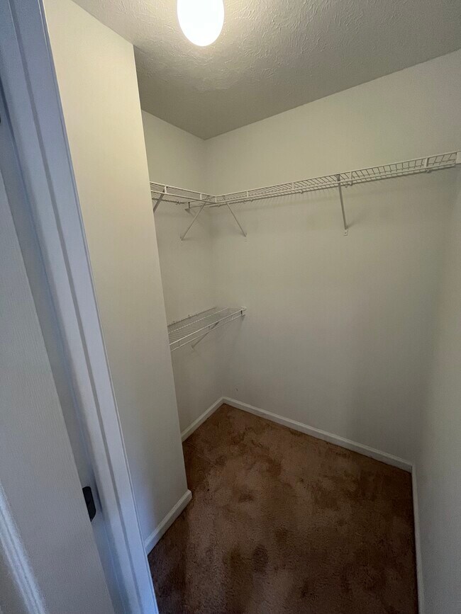 Building Photo - 782 Fire Break Dr
