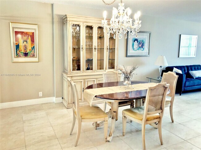 Building Photo - 9511 Collins Ave