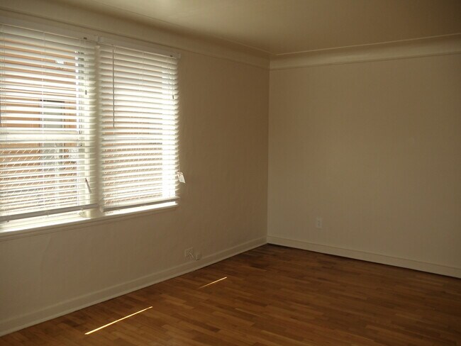Building Photo - Coming Soon! UPS Area 3 Bedroom