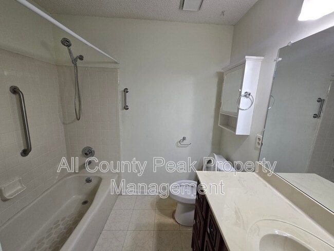 Building Photo - 1322 Greenbrook Ln