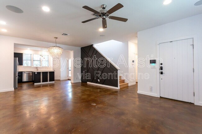 Building Photo - 3607 Marcae Ct