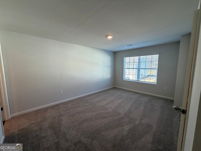 Building Photo - 3 Silverbell Ln NW