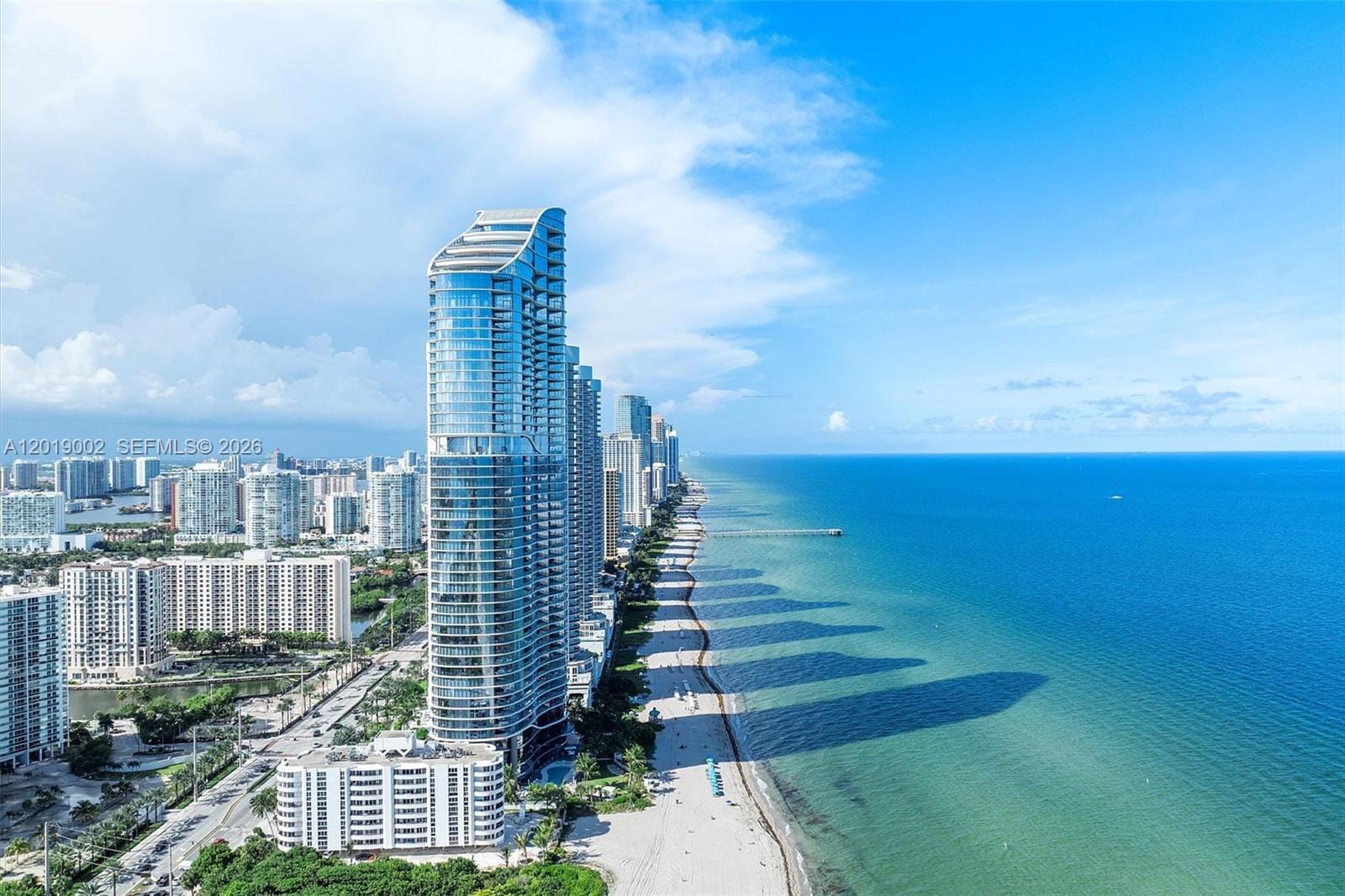 Building Photo - 15701 Collins Ave