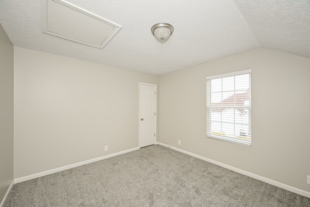 Building Photo - 2726 Apostle Ln