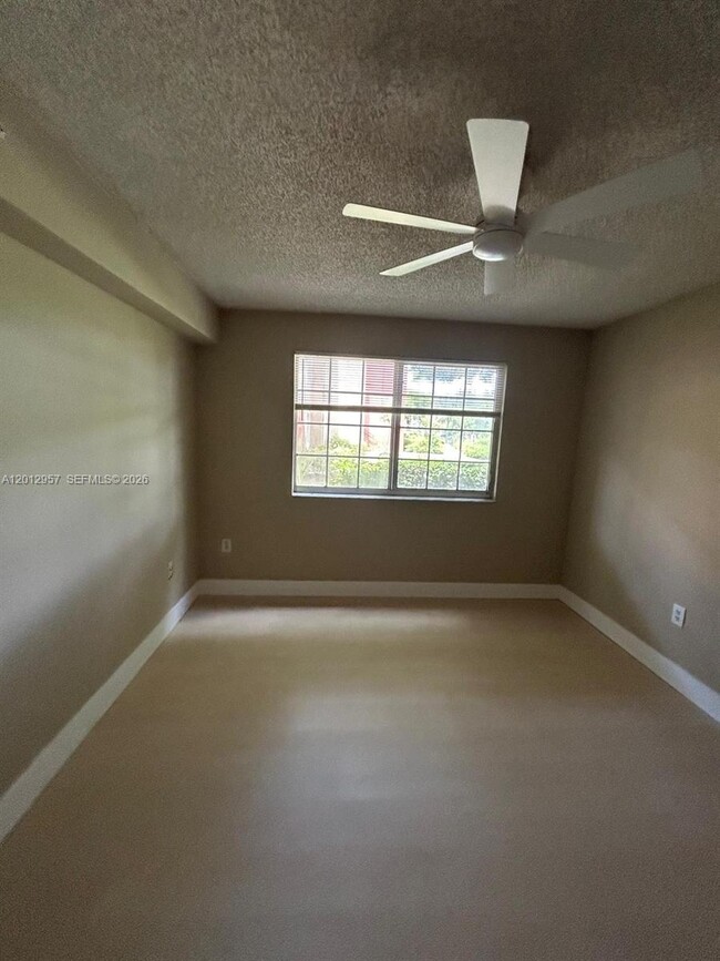 Building Photo - 4151 N Haverhill Rd