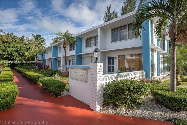 Building Photo - 9455 Bay Harbor Terrace