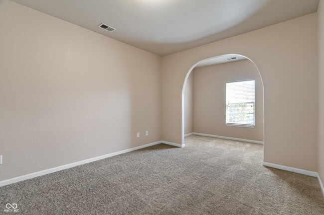 Building Photo - 12863 Tradd St