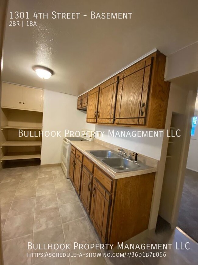 Building Photo - 2 bedroom basement apartment - newer windo...