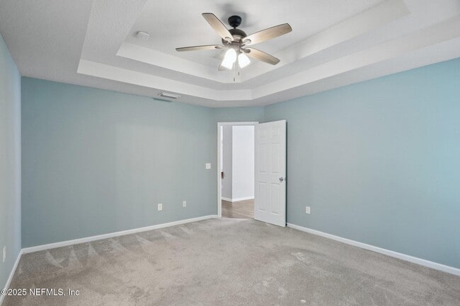 Building Photo - 562 S Aberdeenshire Dr
