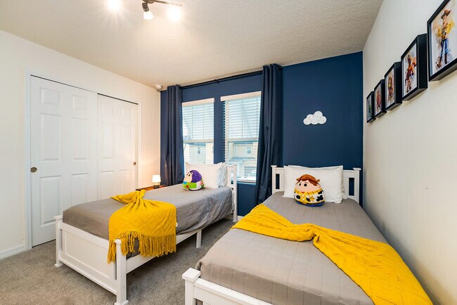 Building Photo - 1566 Mermaid Cv Wy