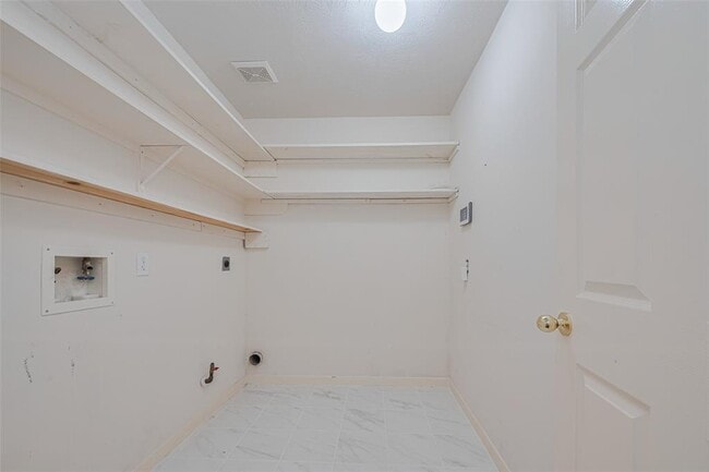 Building Photo - 14111 Norgrove Ct