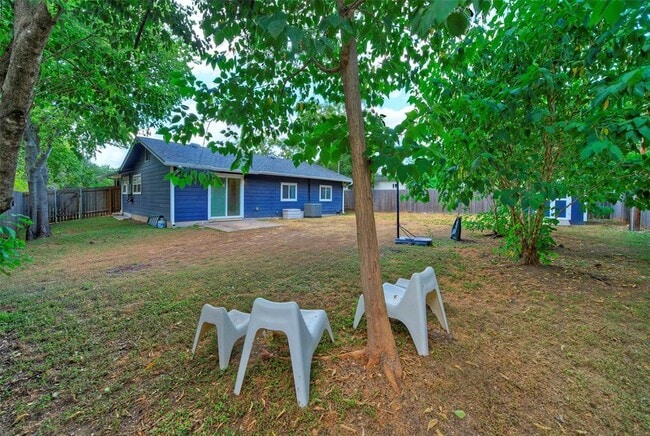Building Photo - 6811 Miranda Dr