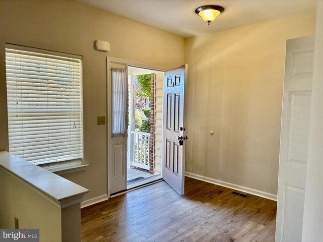 Building Photo - 2148 Danville Dr