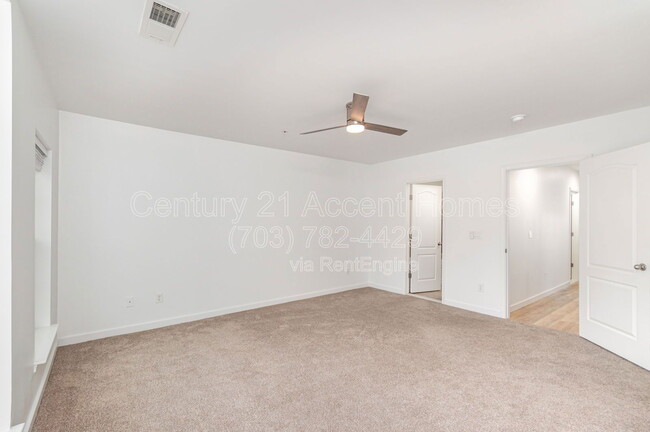 Building Photo - 22824 Ferncrest Terrace