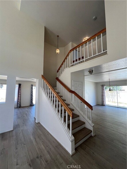Building Photo - 9251 Middlefield Dr
