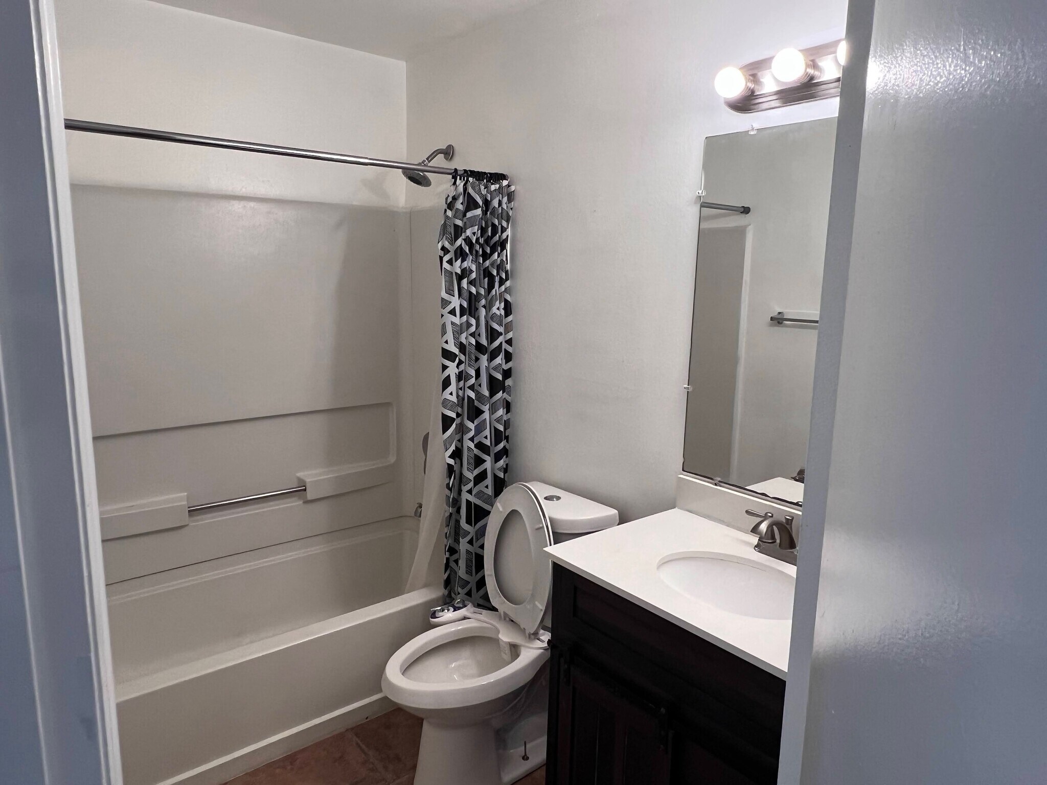 Building Photo - 3651 N Goldenrod Rd