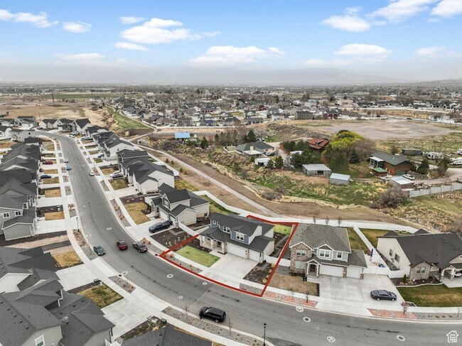 Building Photo - 13099 Twisted Oaks Dr