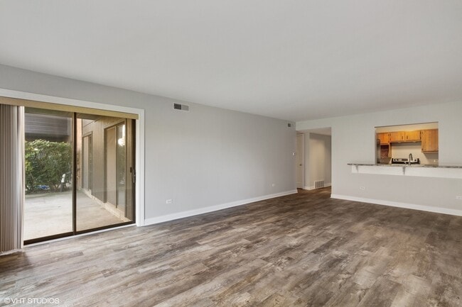 Building Photo - 1295 N Sterling Ave