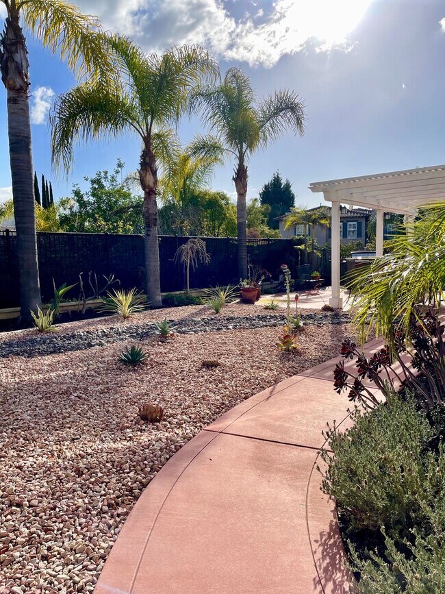 Building Photo - 9707 Deer Trail Dr