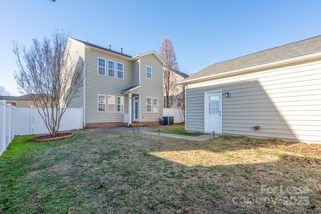 Building Photo - 10725 Serape Rd