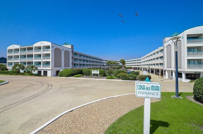 Building Photo - 6102 Seawall Blvd