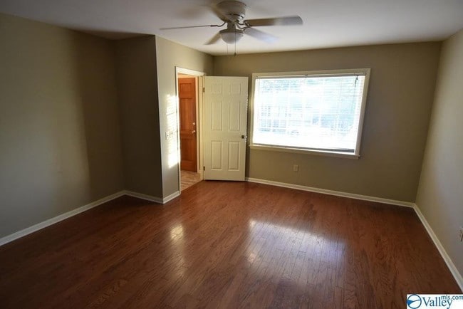 Building Photo - 3500 Colonial Dr