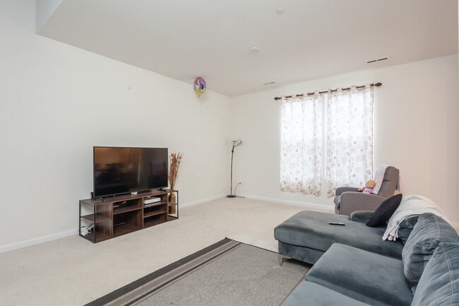 Building Photo - 1437 Crimson Ln