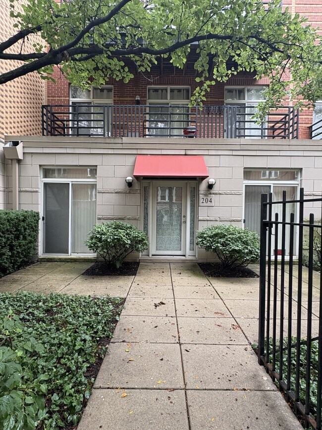 Primary Photo - 1033 E 46th St