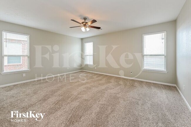 Building Photo - 25322 Squire Knoll St